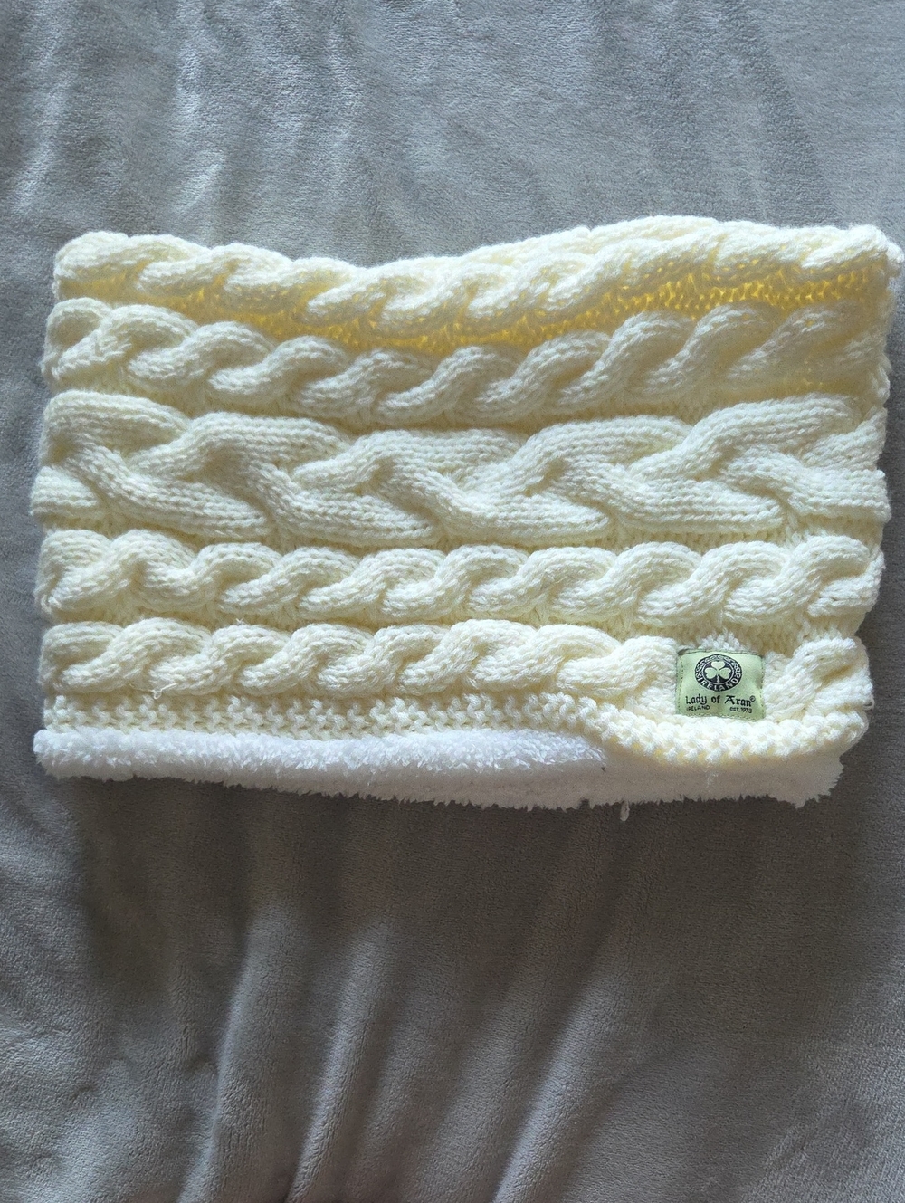 LADY OF ARAN. Made in IRELAND. Cream Cable Knit Kids Neck Warmer